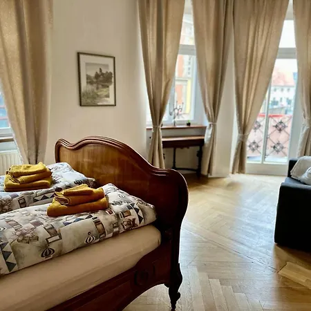 Apartment Altstadt 120qm Wlan Balkon 2 Baeder Meissen