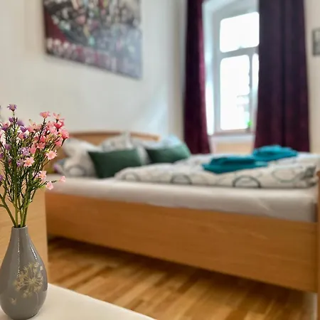 Altstadt 120qm Wlan Balkon 2 Baeder Apartment *